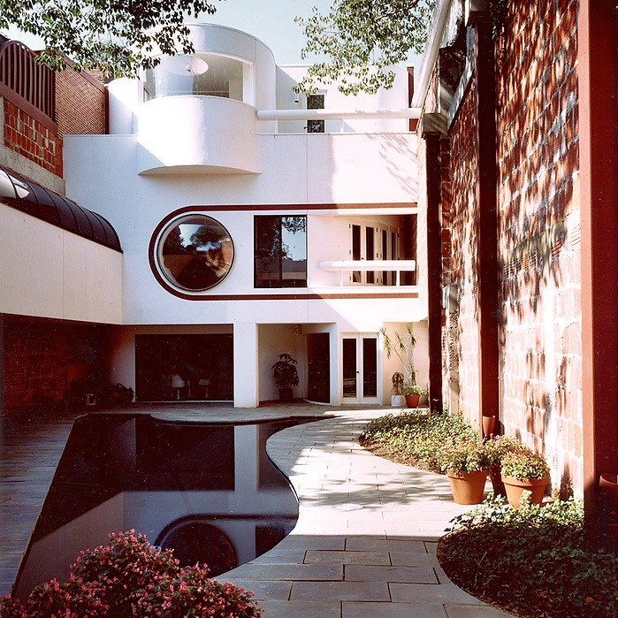 Designtel - Bernstein House, Arthur Cotton Moore